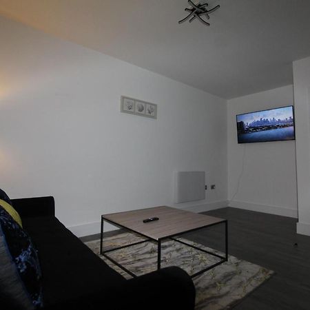 F6 Hammonds Row Apartment Preston  Bagian luar foto